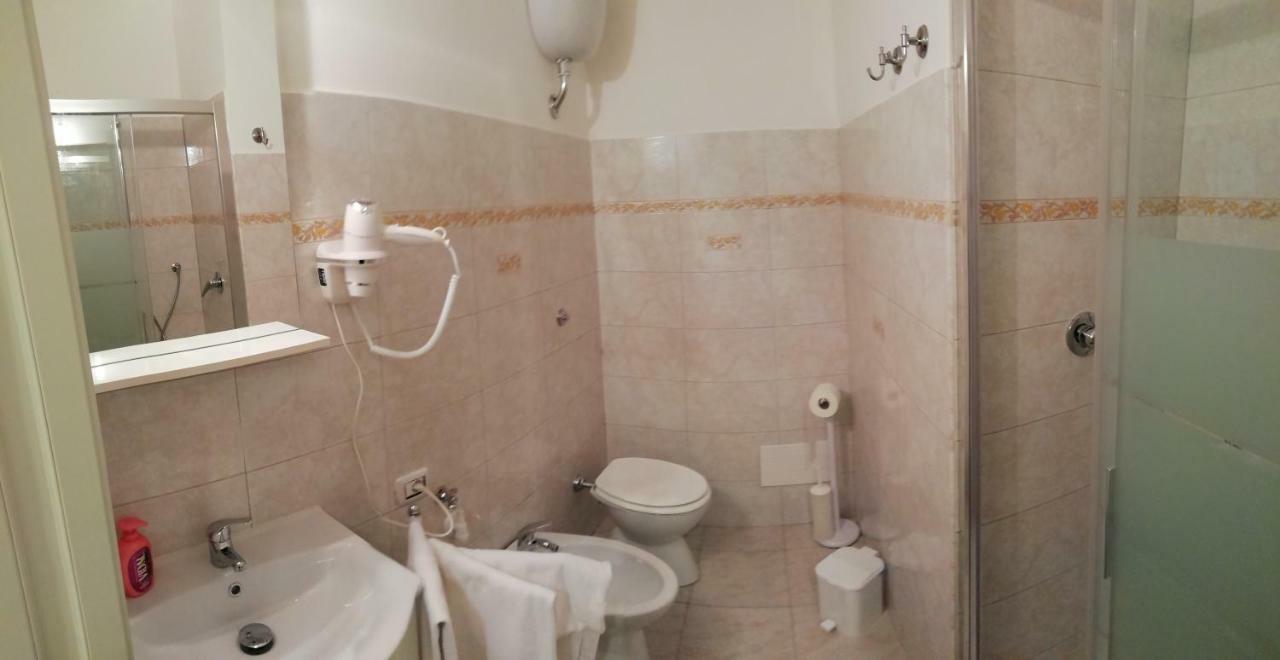 Apartment Urbino 33 روما المظهر الخارجي الصورة
