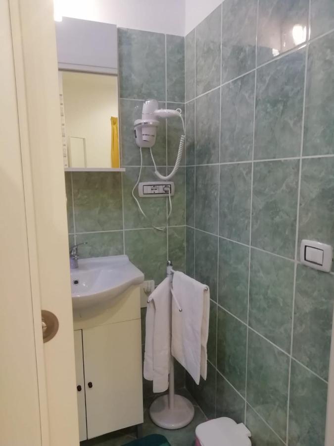 Apartment Urbino 33 روما المظهر الخارجي الصورة