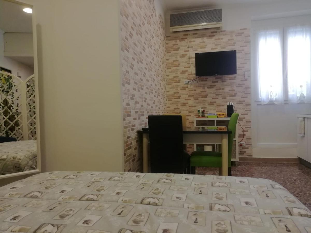 Apartment Urbino 33 روما المظهر الخارجي الصورة